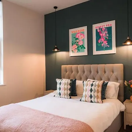 아파트 Centre - 1 Bedroom Flat - Free Parking *