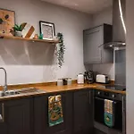 Centre - 1 Bedroom Flat - Free Parking Appartamento